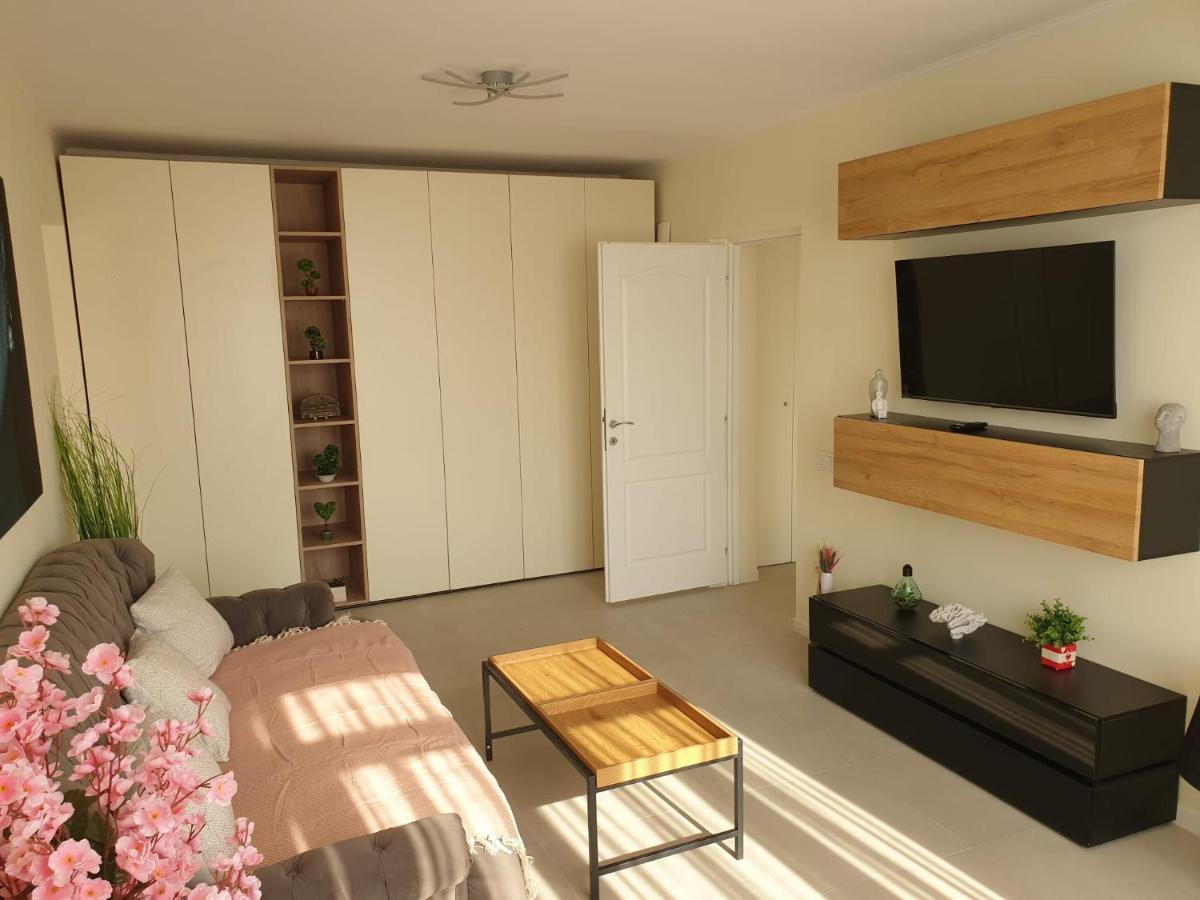 University Apartment Μπάια Μάρε Εξωτερικό φωτογραφία