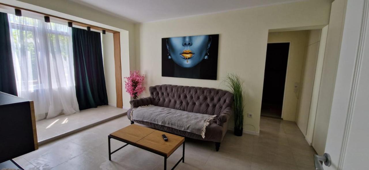 University Apartment Μπάια Μάρε Εξωτερικό φωτογραφία